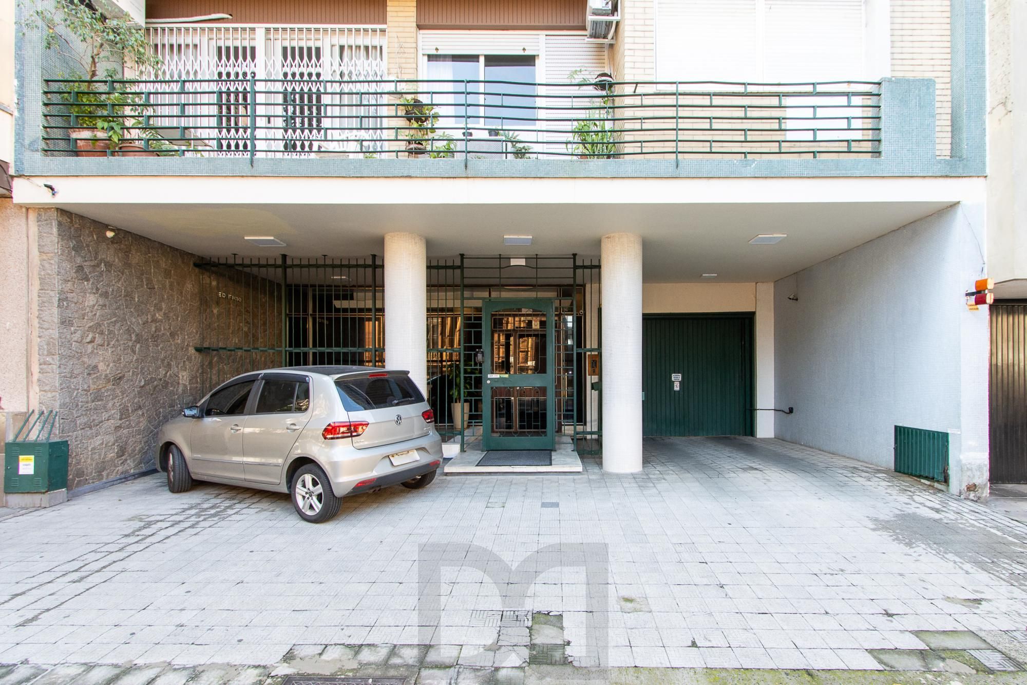 Apartamento 3 Dormitórios Ensolarado no Centro de Porto Alegre — foto 36