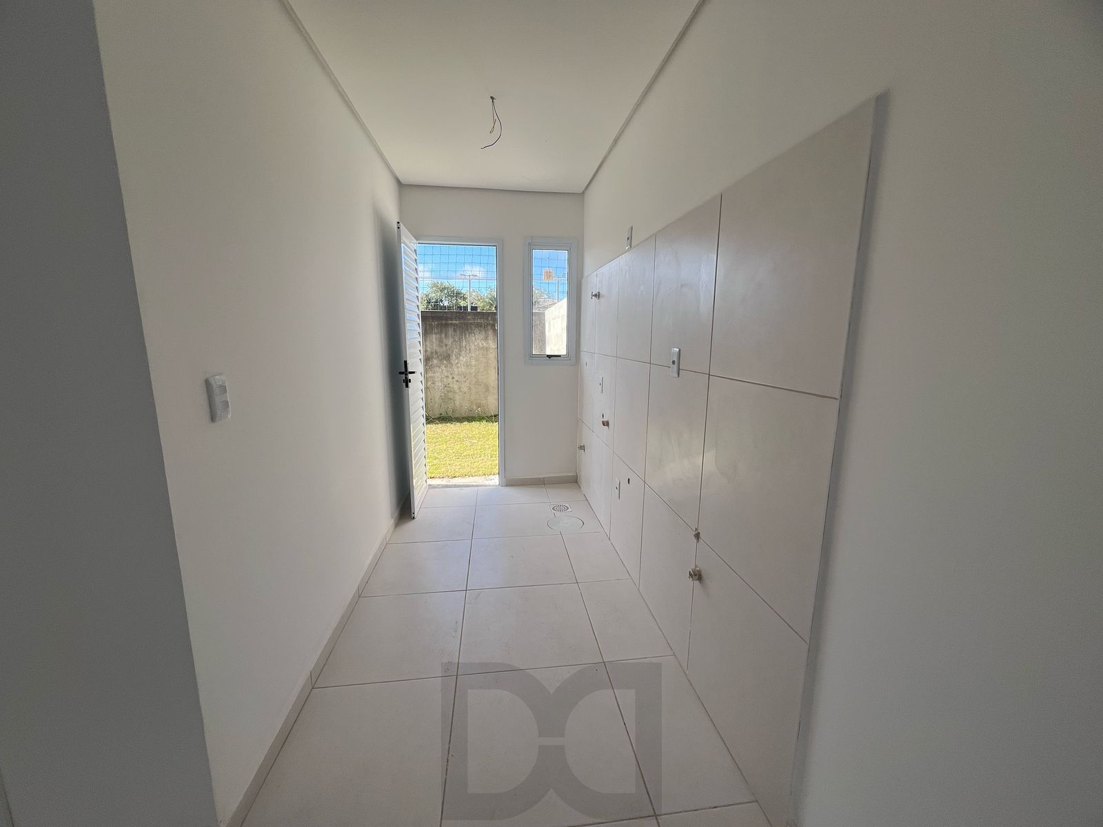 Casa com 2 dormitórios, banheiro social e pátio — foto 5