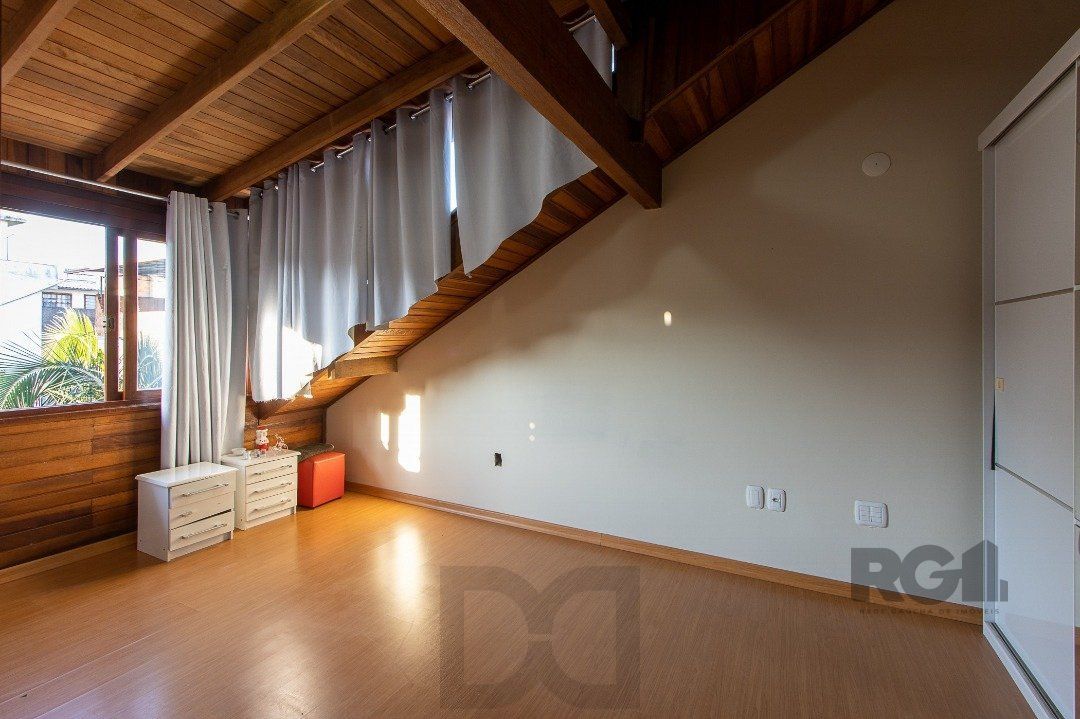 Casa para Venda - 300m², 5 dormitórios, sendo 1 suites, 4 vagas - Portal do Guarujá — foto 44