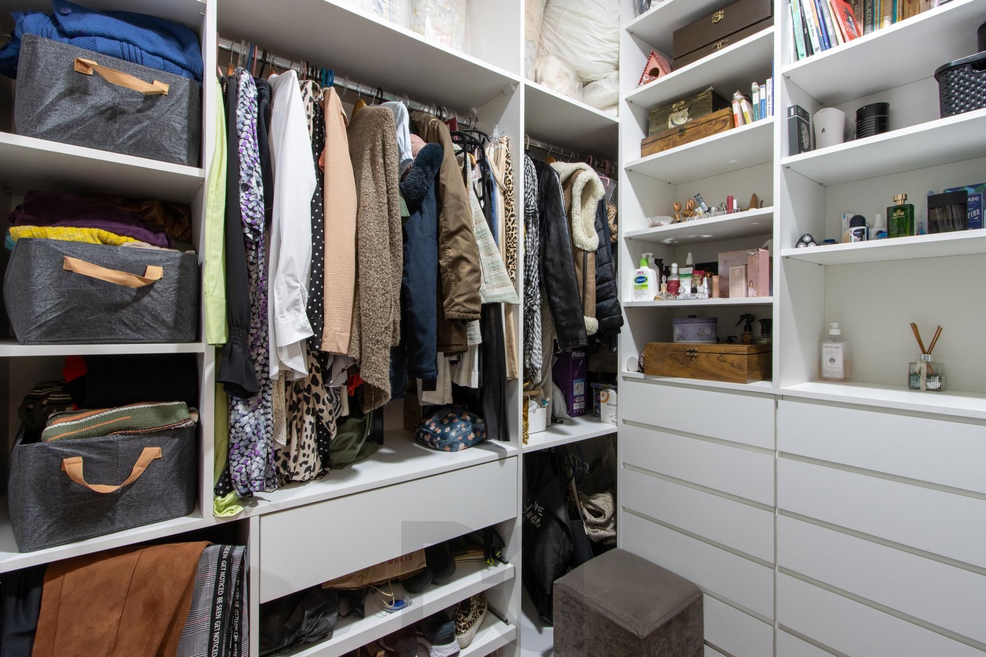 Excelente casa de alvenaria, 4 dormitórios, 2 suítes e 2 vagas de garagem. — foto 40