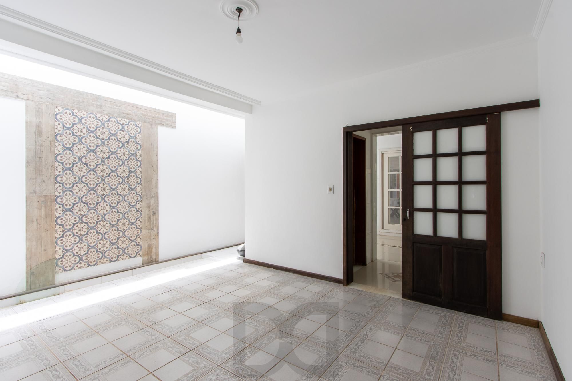 Casa Residencial à Venda no Bairro Guarujá, Porto Alegre, RS — foto 35