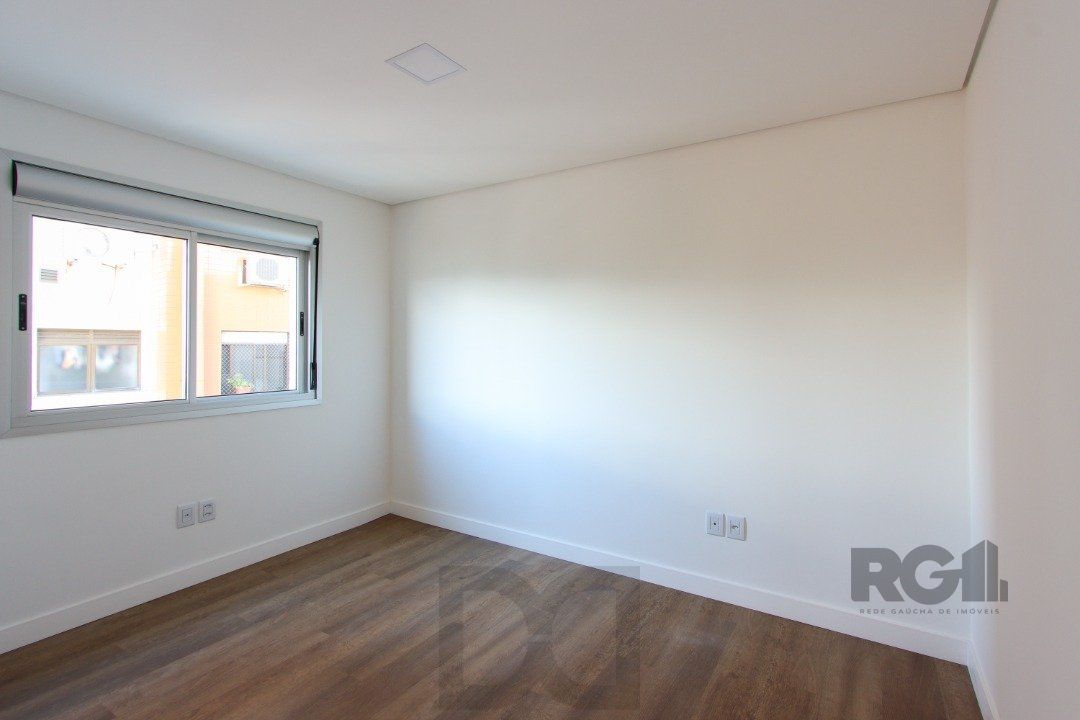 Apartamento em Porto Alegre no Bairro Petrópolis, de 2 quartos, semi mobiliado. — foto 16