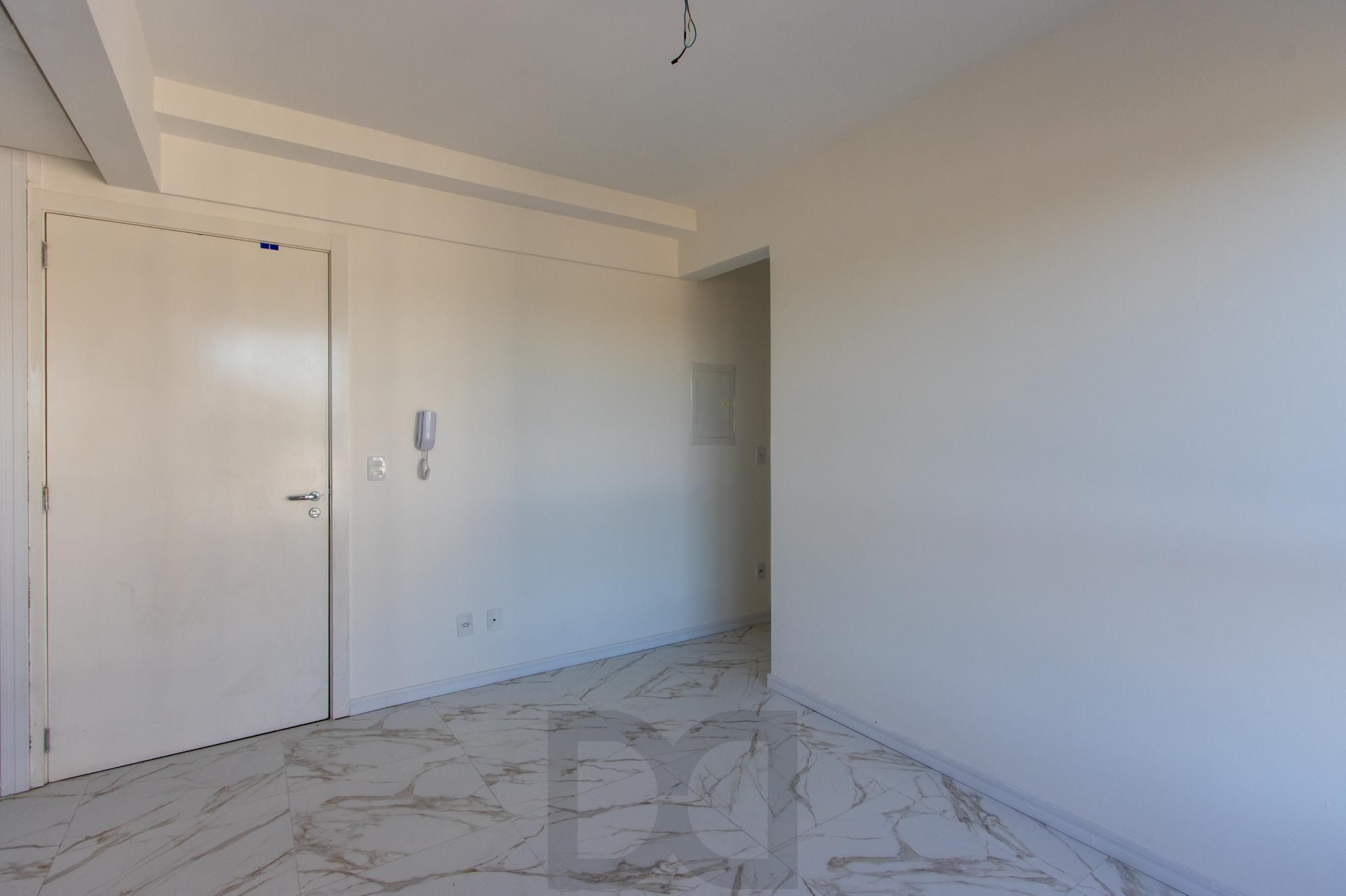 Apto com 3 dormitórios suíte e box coberto ( nunca habitado e reformado ) — foto 4