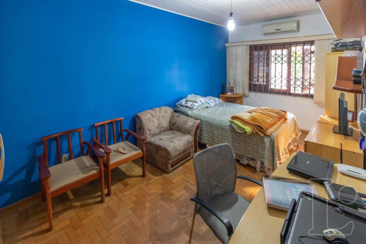 Sobrado para Venda - 241m², 4 dormitórios, sendo 1 suites, 1 vaga - Camaquã — foto 15