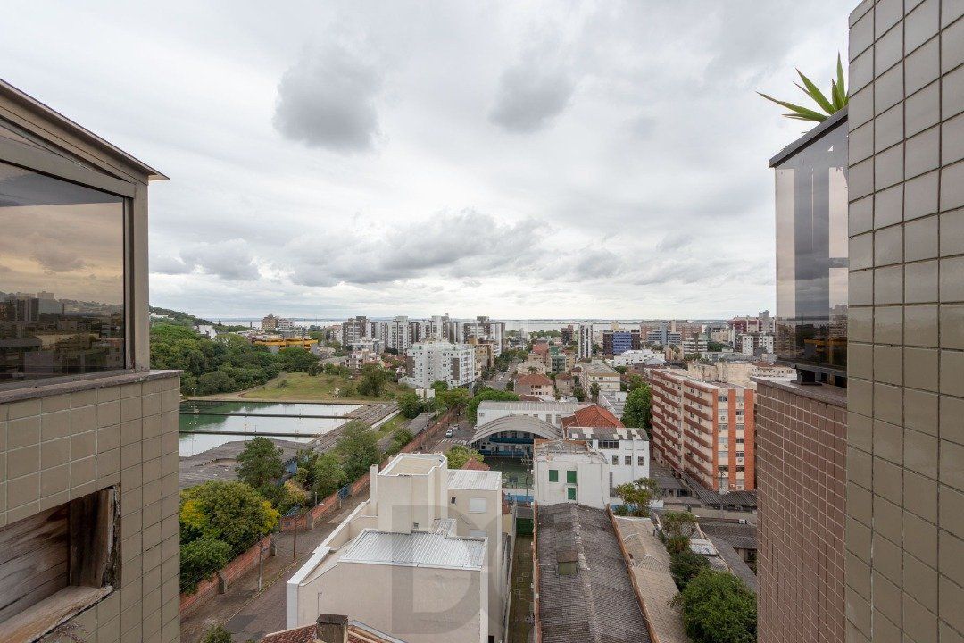 Cobertura para Venda - 302m², 4 dormitórios, sendo 1 suites, 3 vagas - Menino Deus — foto 33