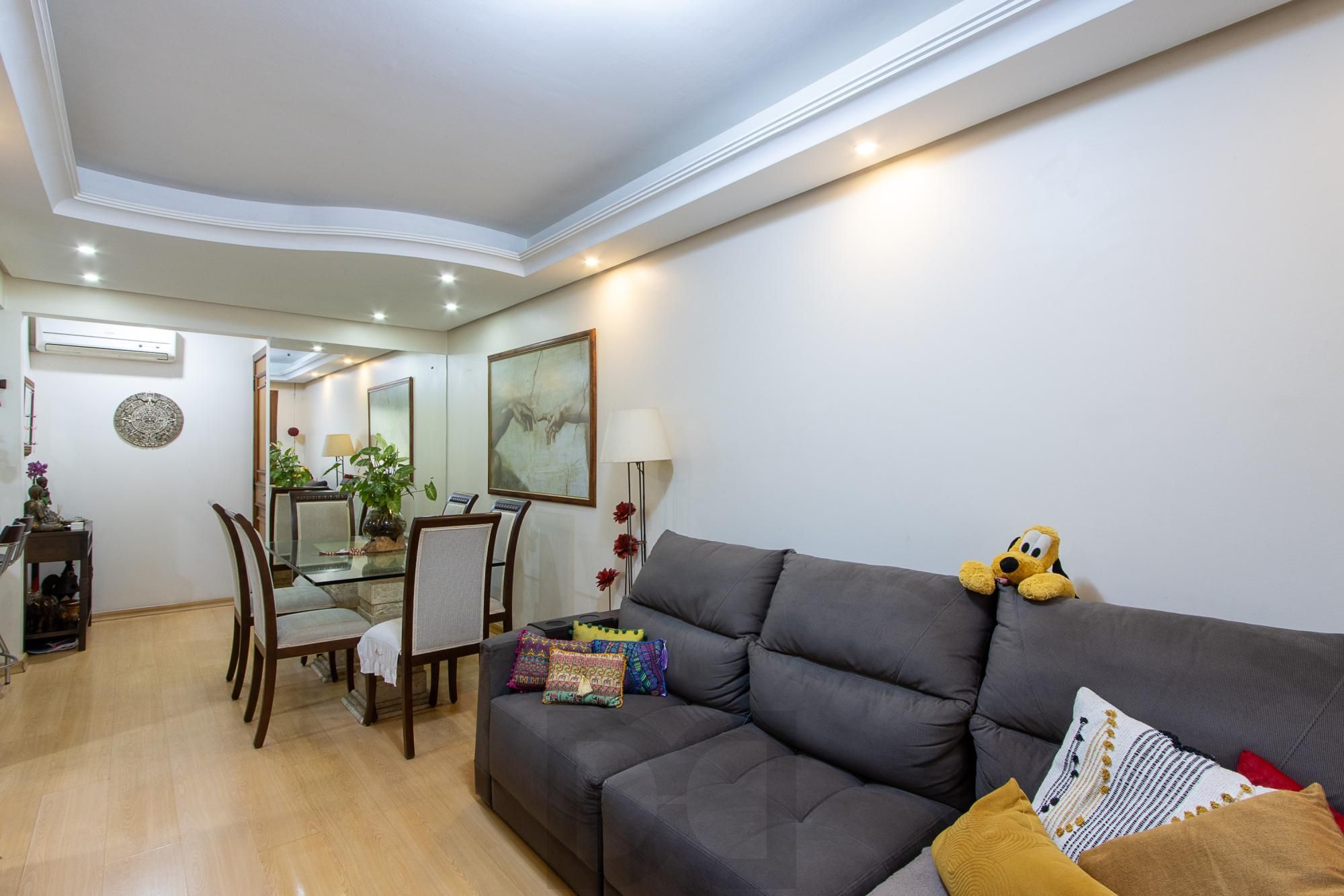 Apartamento de 3 dormitórios, 1 suíte e 3 vagas no bairro Ipanema. — foto 7