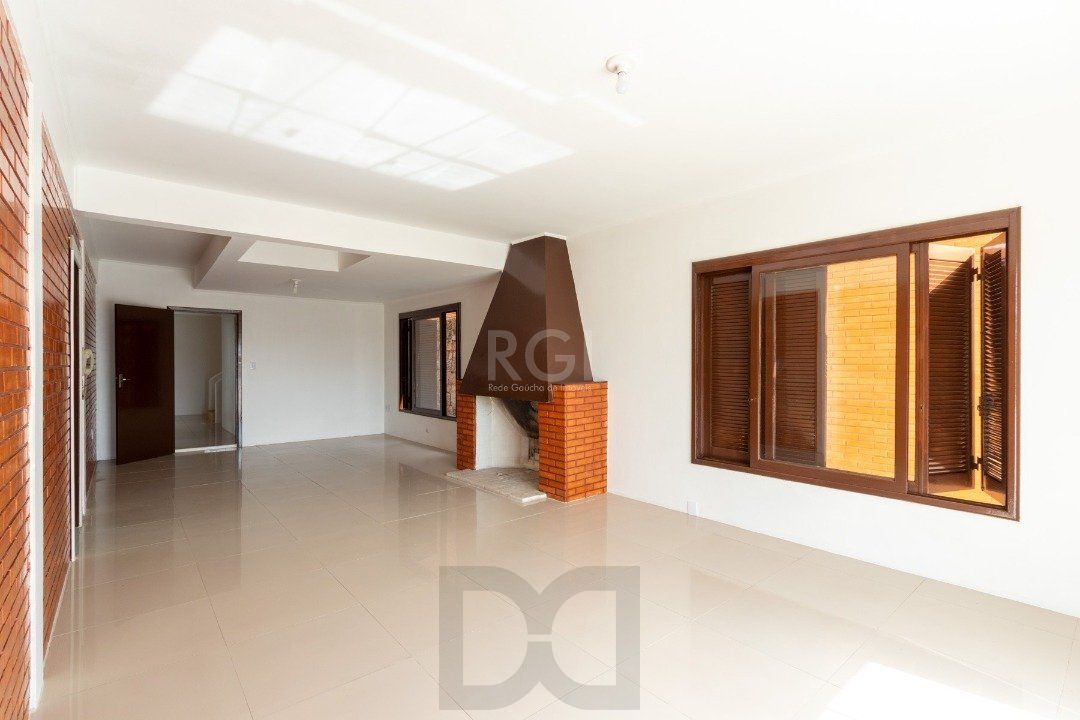 Casa para Venda - 454.7m², 5 dormitórios, sendo 1 suites, 8 vagas - Teresópolis — foto 43