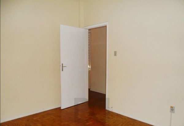 Apartamento 2 dormitórios à venda no Menino Deus — foto 2