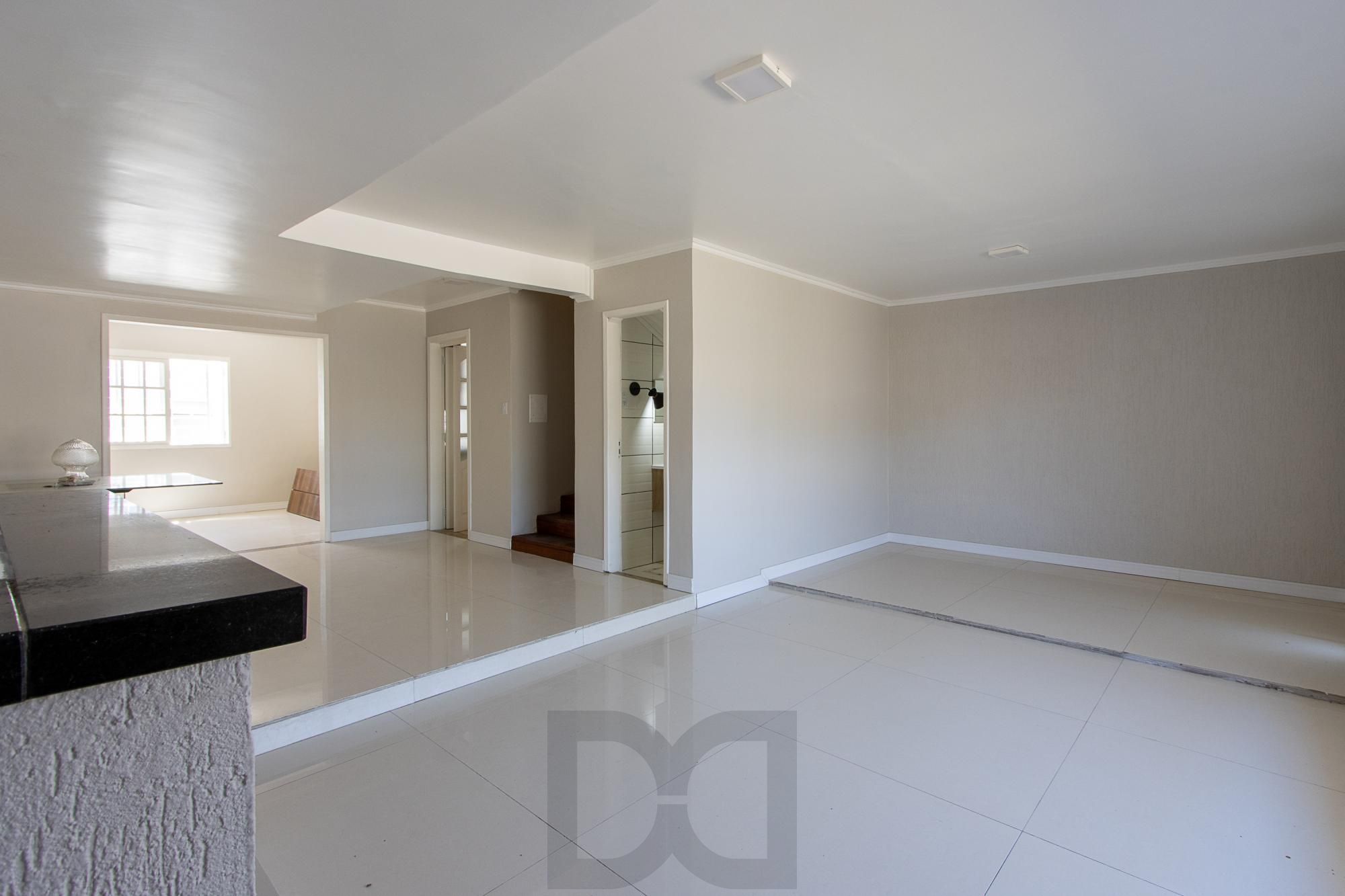 Casa de alvenaria, com 3 quartos, 1 suíte e 3 vagas de garagem. — foto 7