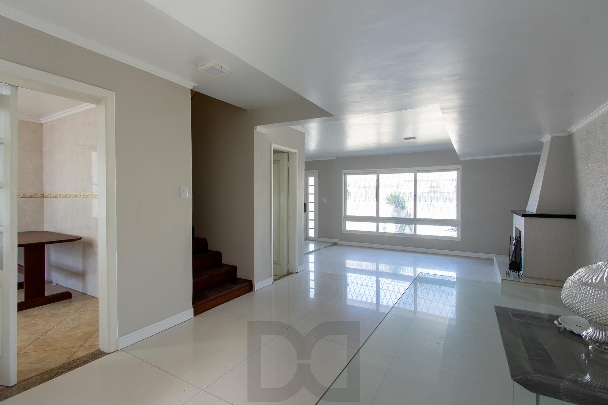 Casa de alvenaria, com 3 quartos, 1 suíte e 3 vagas de garagem. — foto 13