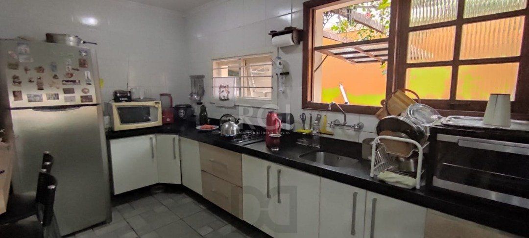 Casa para Venda - 250m², 3 dormitórios, sendo 1 suites, 2 vagas - Ipanema — foto 2