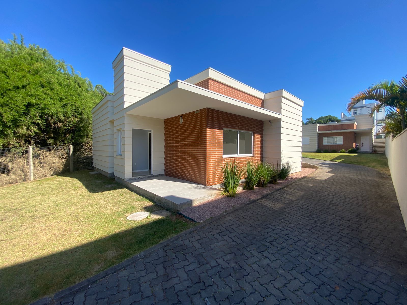 Casa para Venda - 123.49m², 3 dormitórios, sendo 1 suites, 1 vaga - Lagos De Nova Ipanema — foto 2
