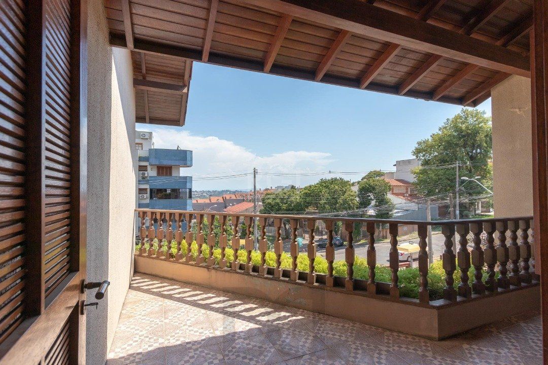Casa para Venda - 460m², 4 dormitórios, sendo 1 suites, 4 vagas - Cristal — foto 23