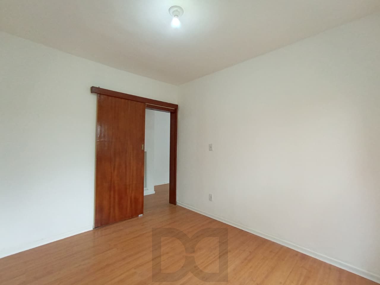 Apartamento 1 dormitório, á venda no bairro Santa Tereza em Porto Alegre. — foto 5