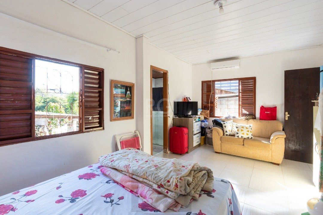 Casa para Venda - 240m², 6 dormitórios, sendo 3 suites, 2 vagas - Glória — foto 8
