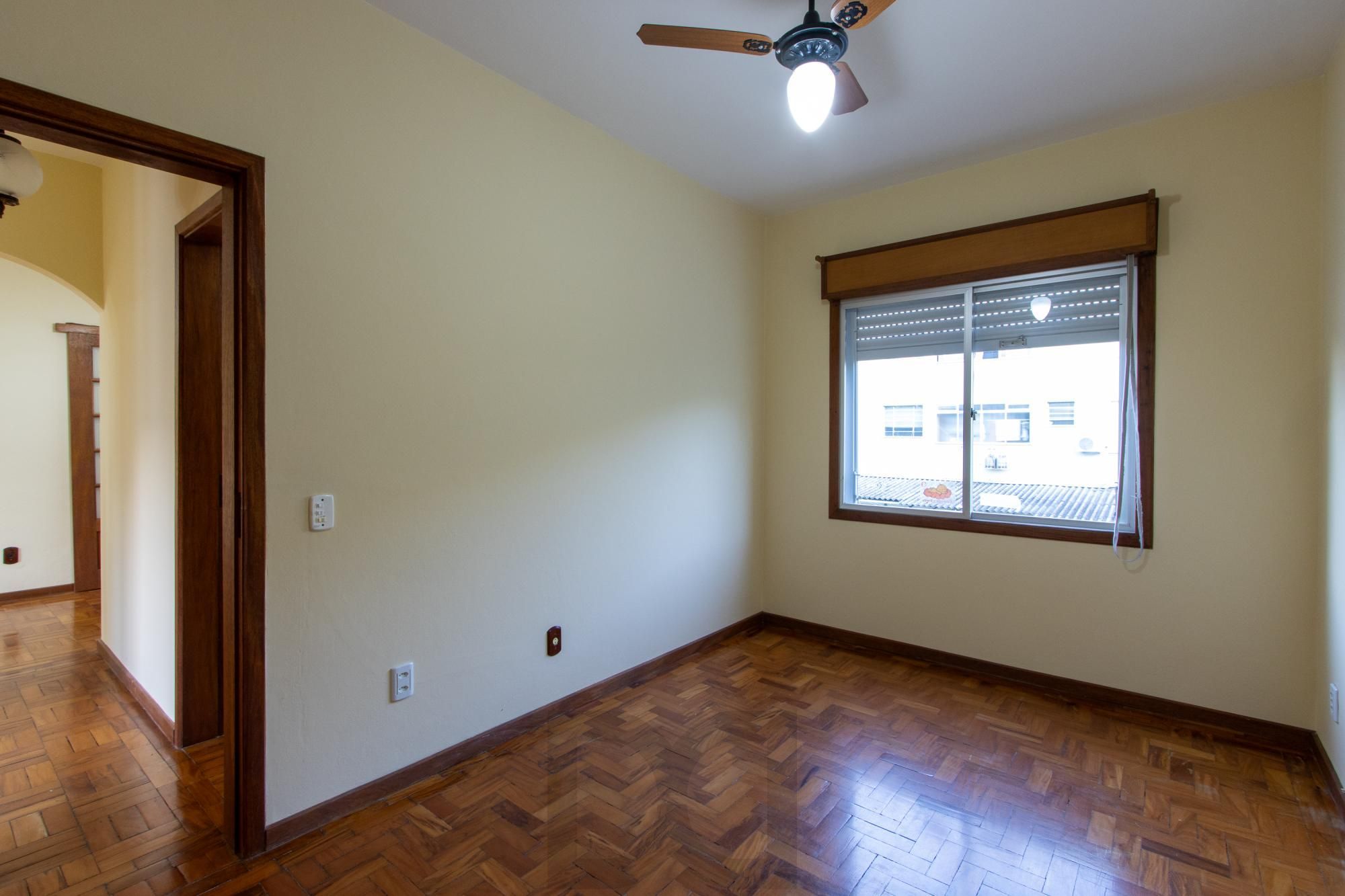 Apartamento de 2 Dormitórios na Cel Massot, Bairro Cristal — foto 21