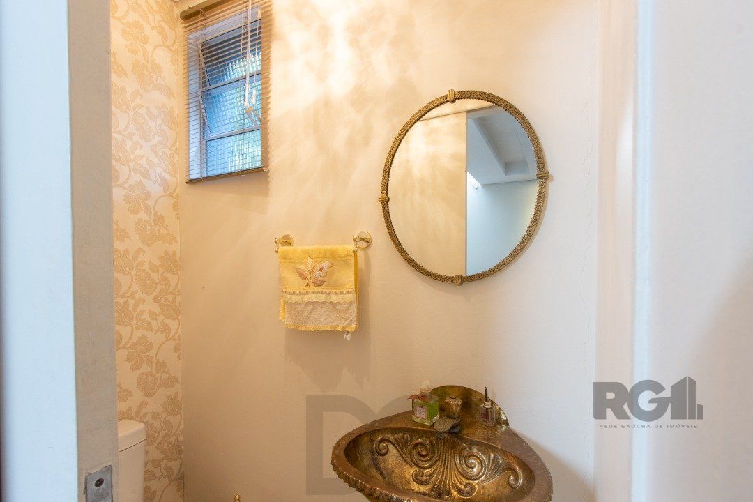 Espetacular 2 Casa Residencial de 5 Quartos e Piscina em Porto Alegre — foto 37