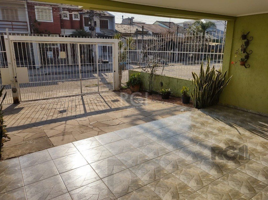 Casa para Venda - 167m², 3 dormitórios, sendo 1 suites, 7 vagas - Hípica — foto 3