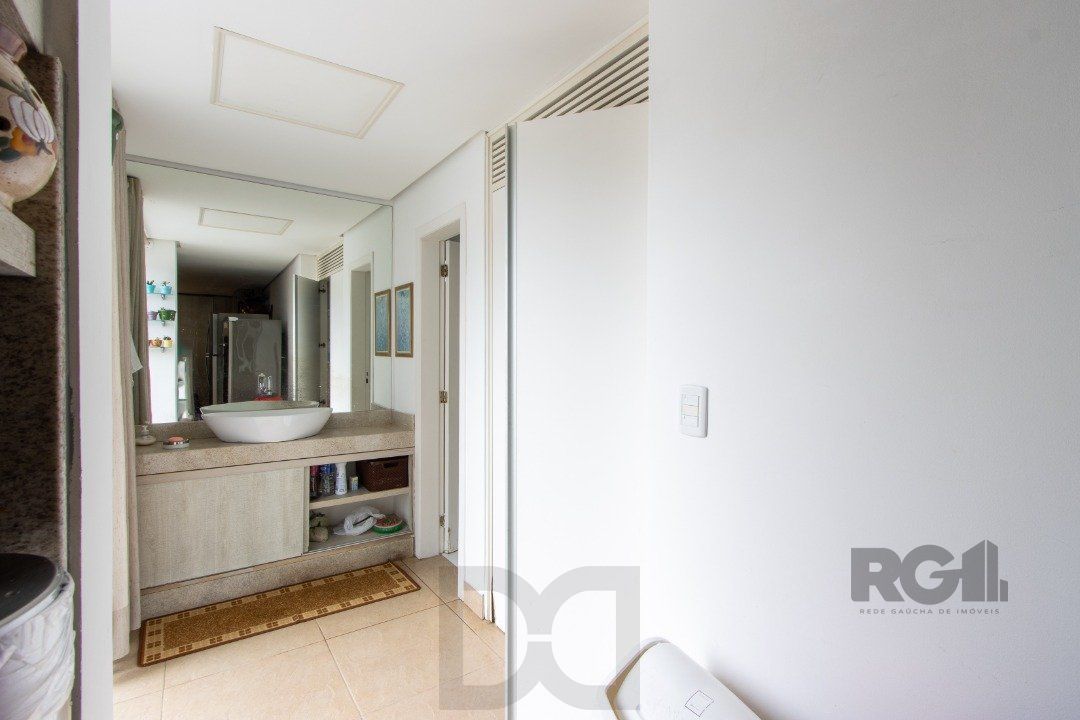 Casa em condominio . com 6 suites, sendo 3 suítes master com closet e hidro. — foto 77