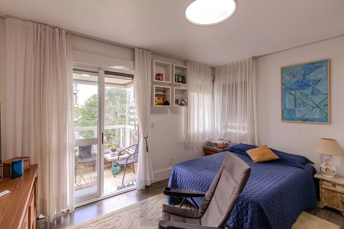 Apartamento com 3 dormitórios, 2 vagas e 231.61m² - Bairro Menino Deus — foto 19