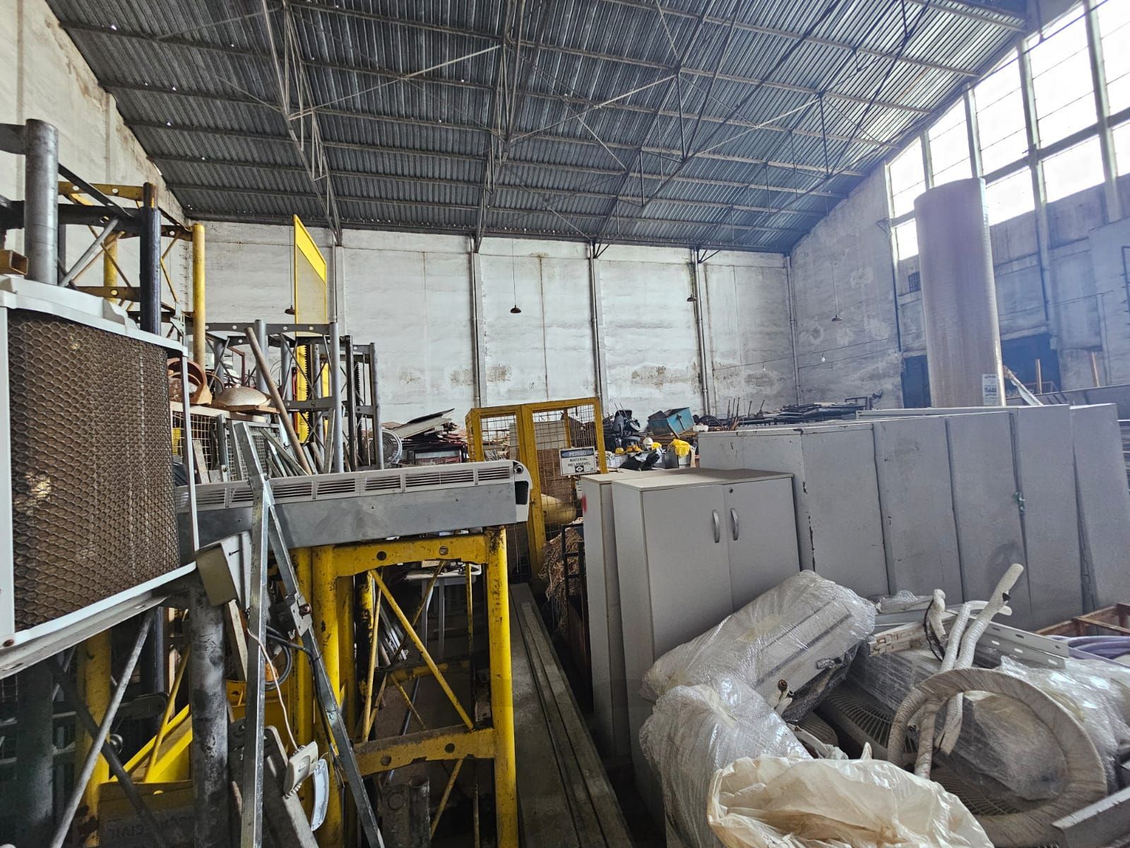 Pavilhão com 1036m2 próximo as Ferramentas Gerais — foto 8