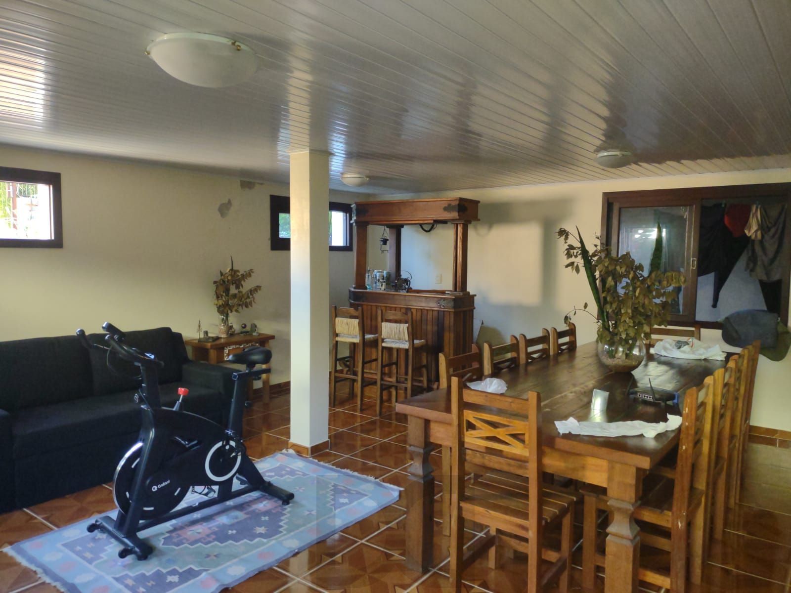 Casa com 4 quartos, suíte, piscina, lareira, churrasqueira em um terreno de 616m². — foto 22