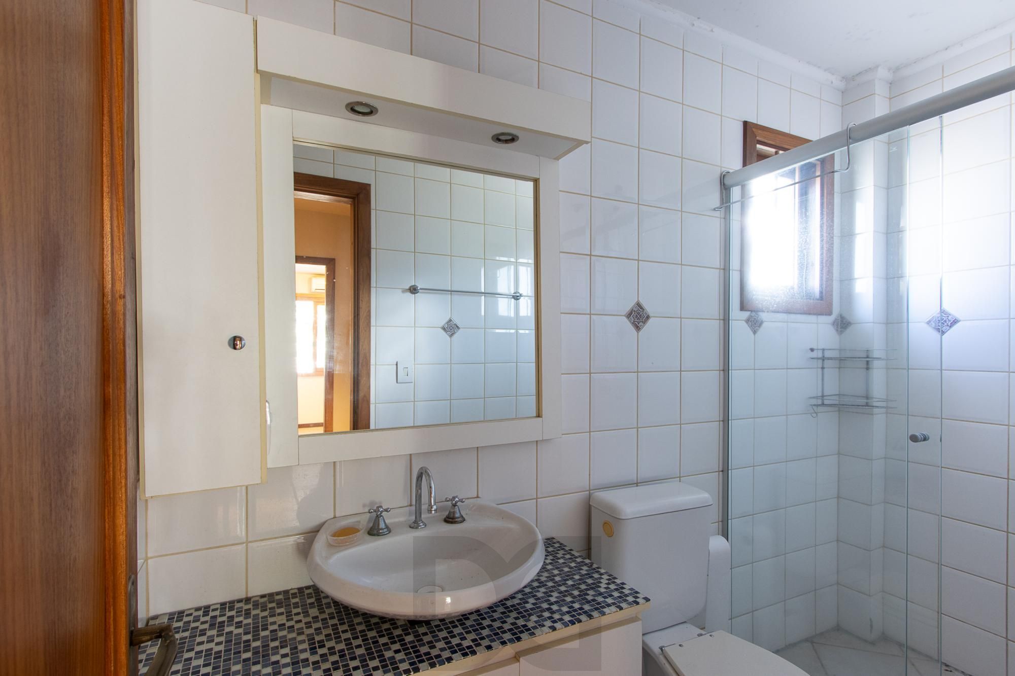 Casa 3 dormitórios, 1 suíte, 2 vagas - Bairro Camaquã — foto 23
