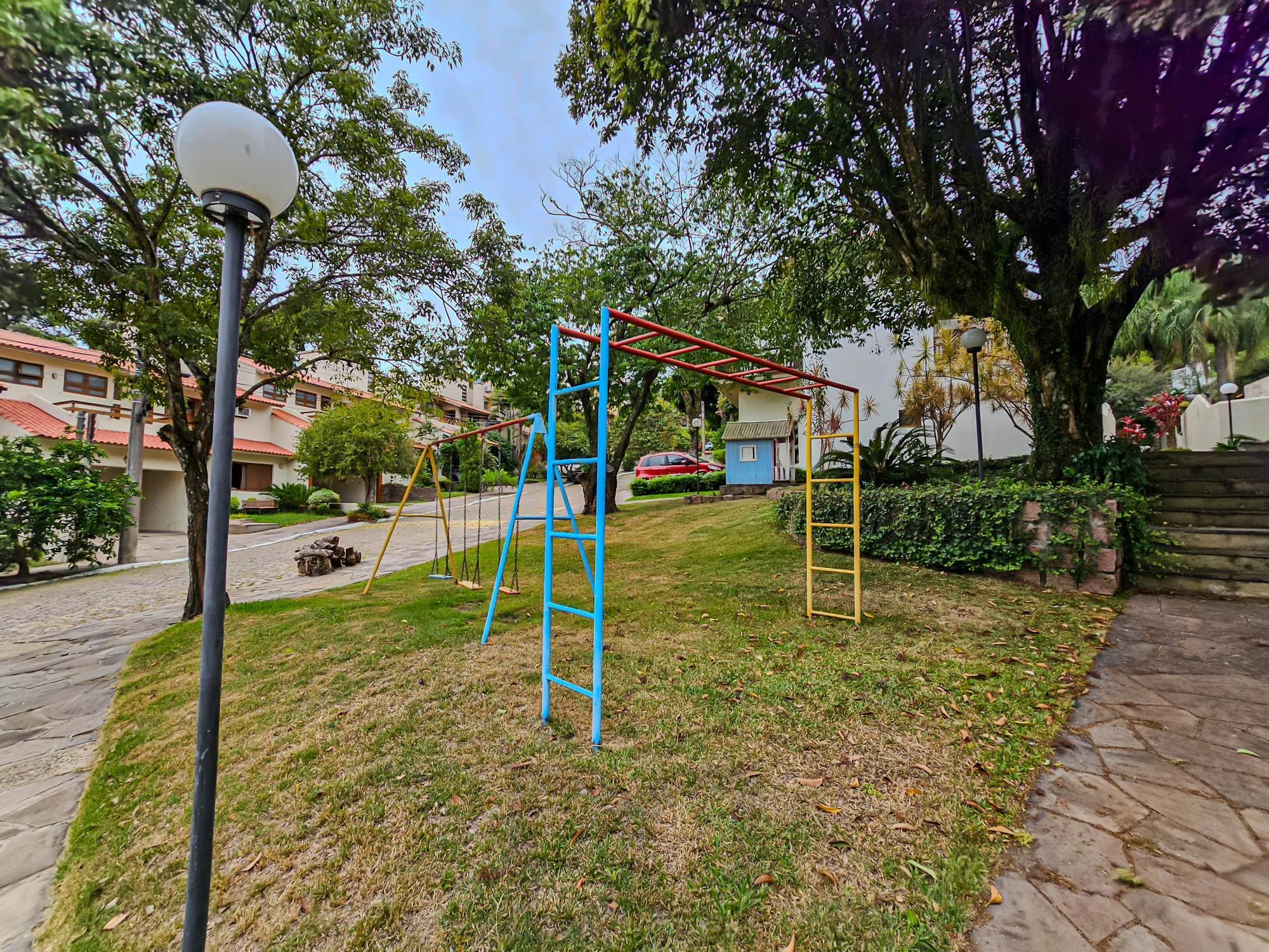 Casa em condomínio fechado, 5 dormitórios, Bairro Teresópolis — foto 28