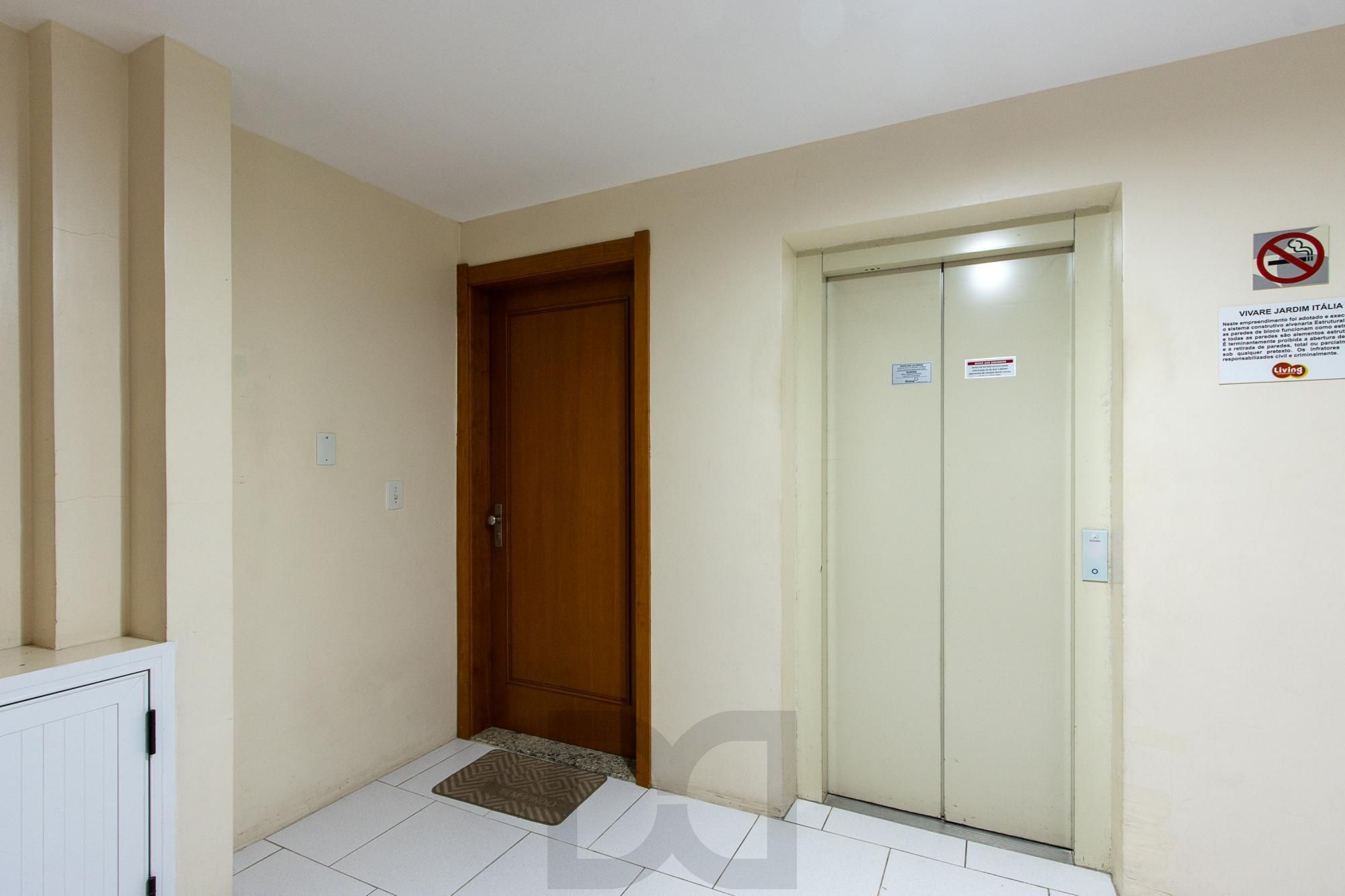 Apartamento, 2 dormitórios e 1 vaga, bairro Jardim Carvalho. — foto 34