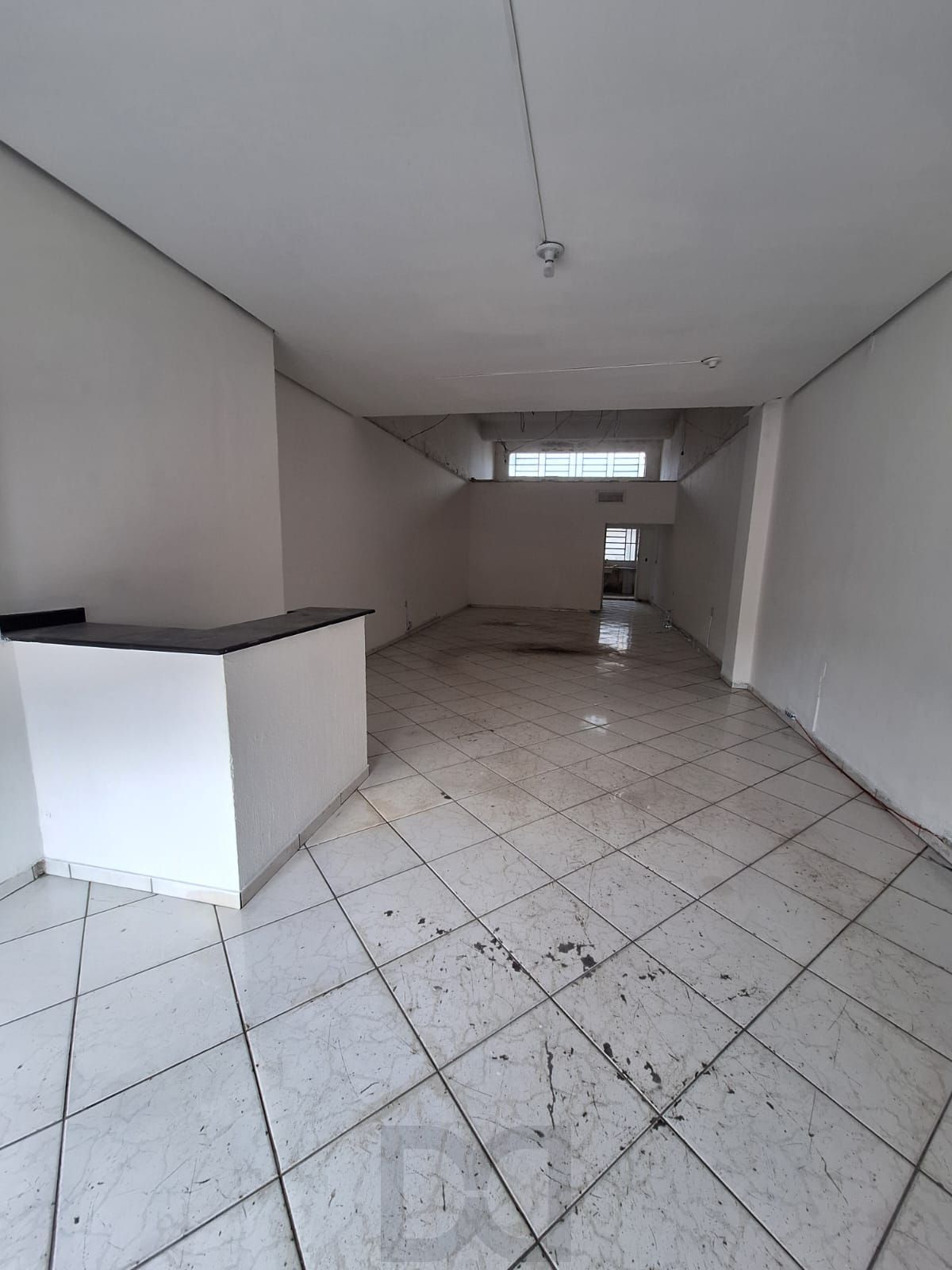 Sala Comercial vendida junto com o outro conjunto ao lado, e 4 Salas no segundo e terceiro Pavimento — foto 4