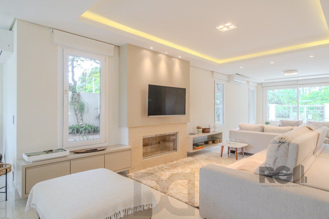 Casa semimobiliada e possui 3 suítes (sendo 1 delas master com closet e hidro) — foto 5
