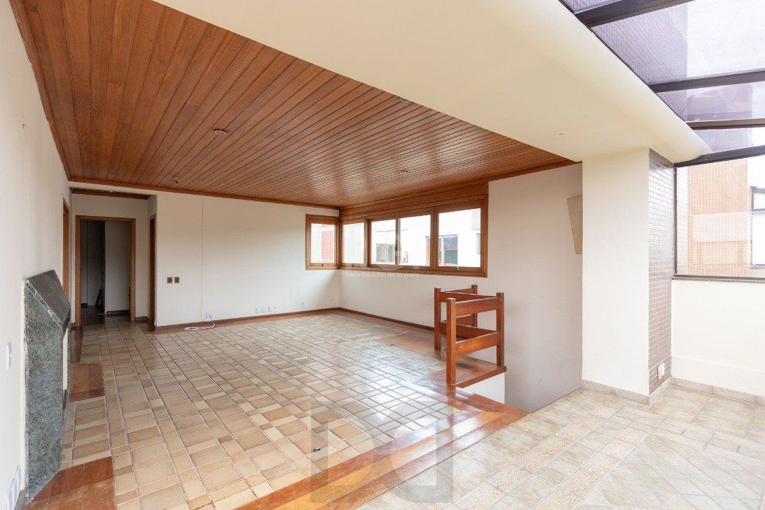 Cobertura para Venda - 302m², 4 dormitórios, sendo 1 suites, 3 vagas - Menino Deus — foto 29