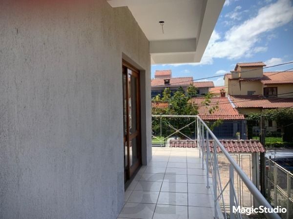 Casa de 3 Pavimentos com Sacadas, Lareira e Espaço Gourmet — foto 8