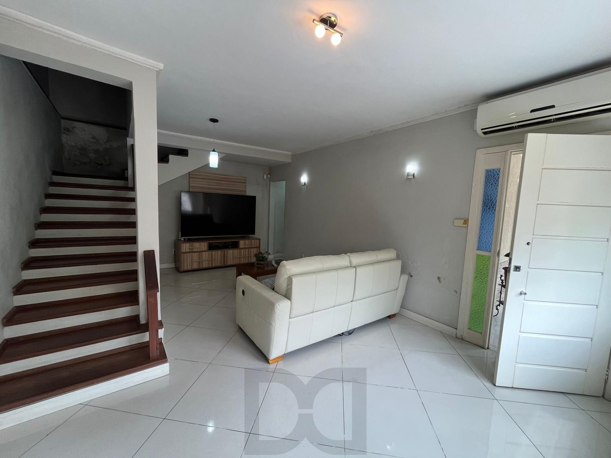 Duas casas no mesmo terreno – conforto, espaço e excelente localização! — foto 28