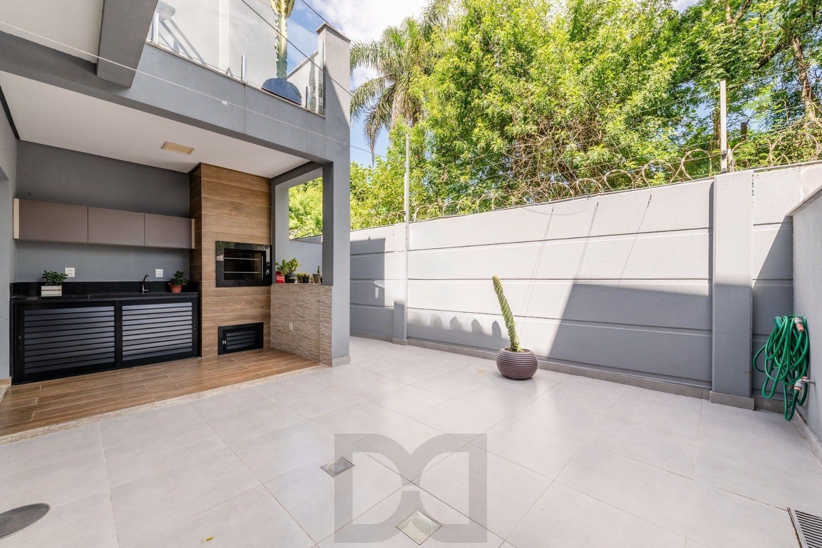 Casa em Condomínio com 228m² e 3 dormitórios, 1 suíte, 3 vagas no bairro Sarandi — foto 13