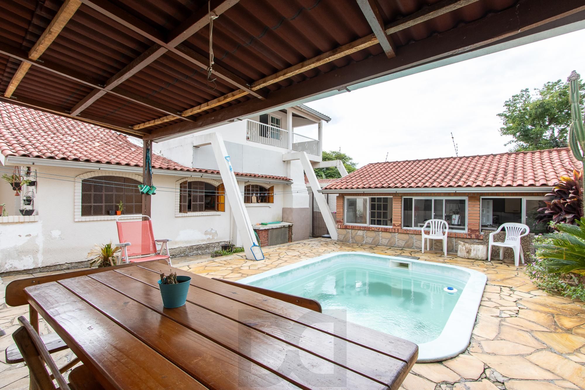 Casa de 4 dormitórios, 2 suítes, piscina, pátio e 2 vagas de garagem. — foto 45