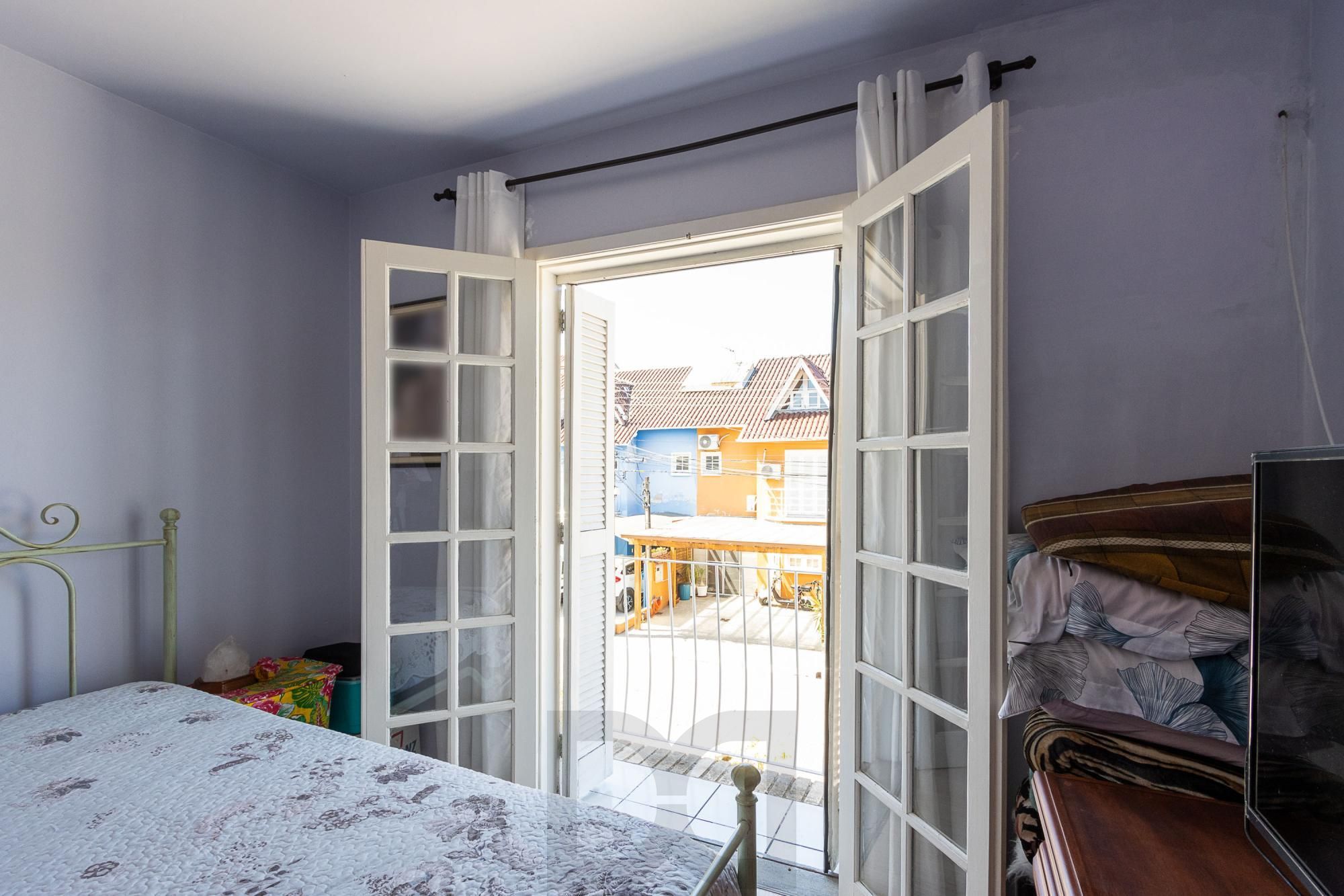 Casa de condomínio, de 3 dormitórios, 1 suíte e 2 vagas de garagem. — foto 25