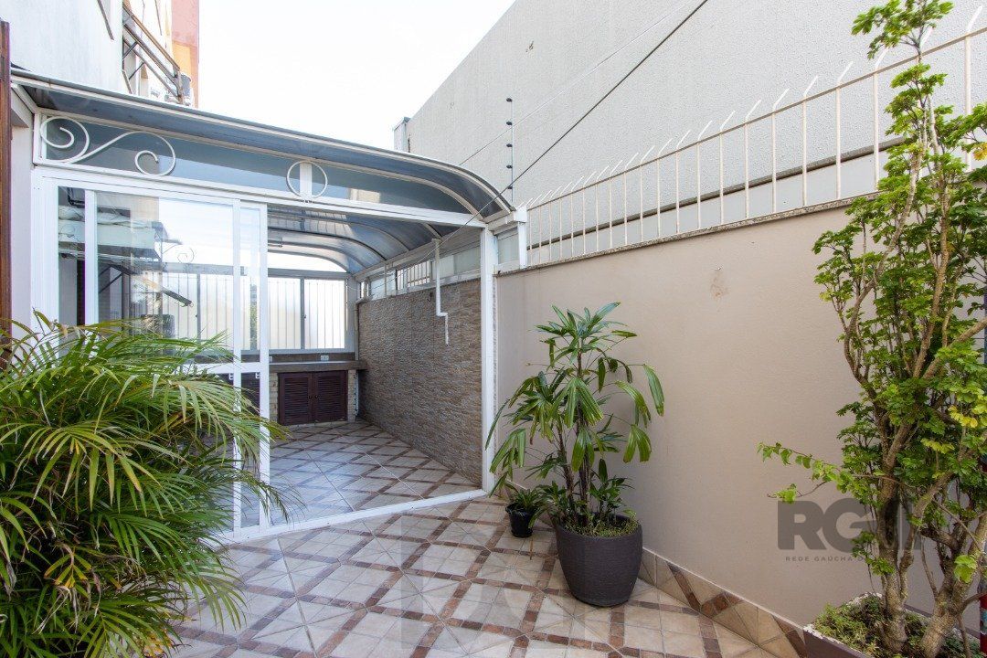 Apartamento Garden de 3 dormitórios, 1 suite e 1 vaga coberta no bairro Cristal. — foto 23