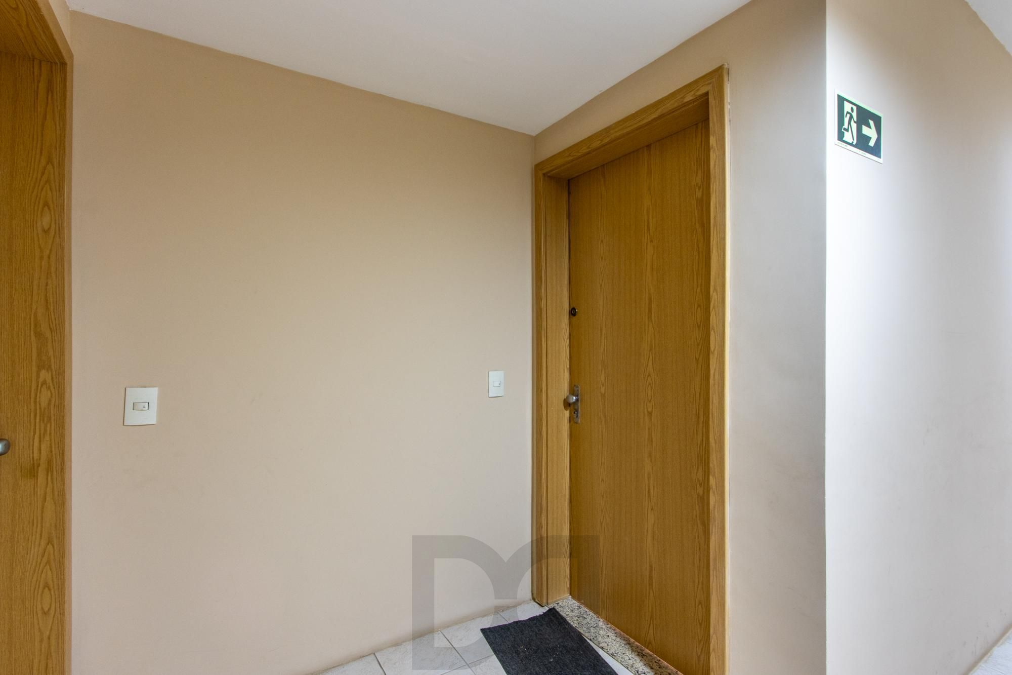 Apto 2 dorm na Tristeza desocupado — foto 25
