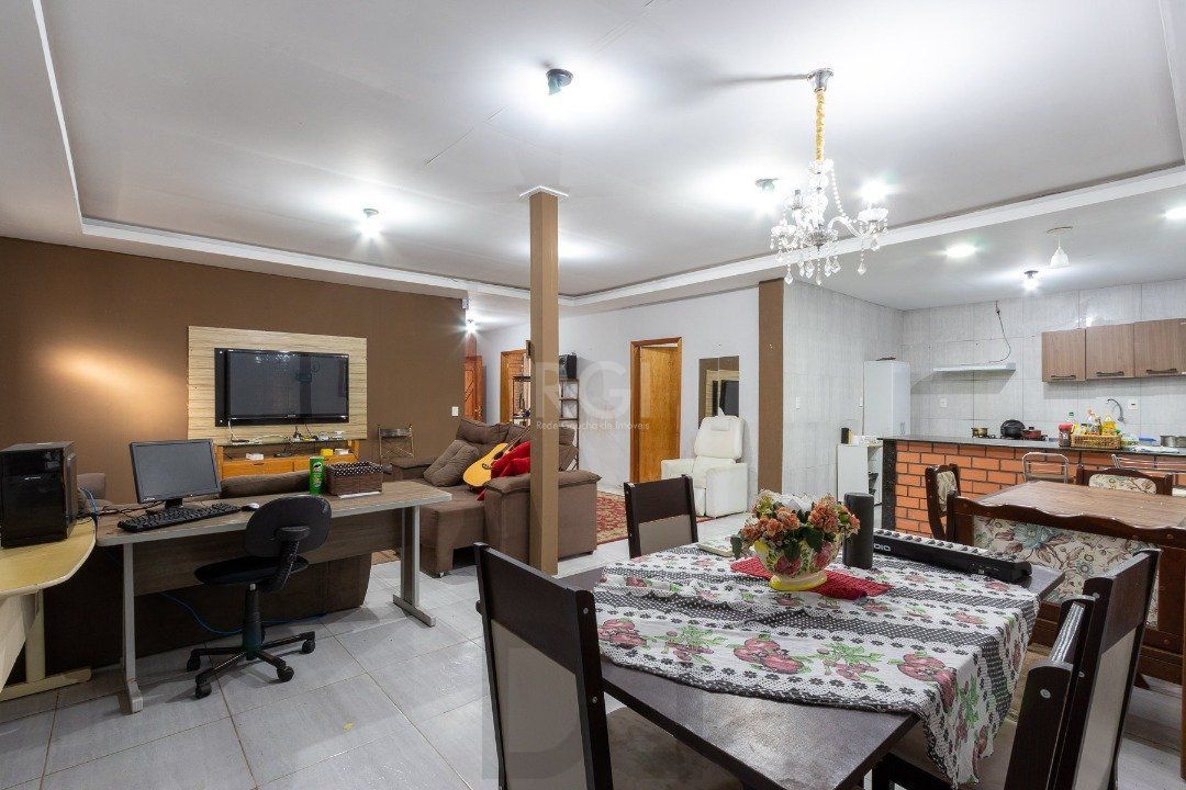 Sobrado para Venda - 300m², 3 dormitórios, sendo 1 suites, 3 vagas - Cavalhada — foto 62