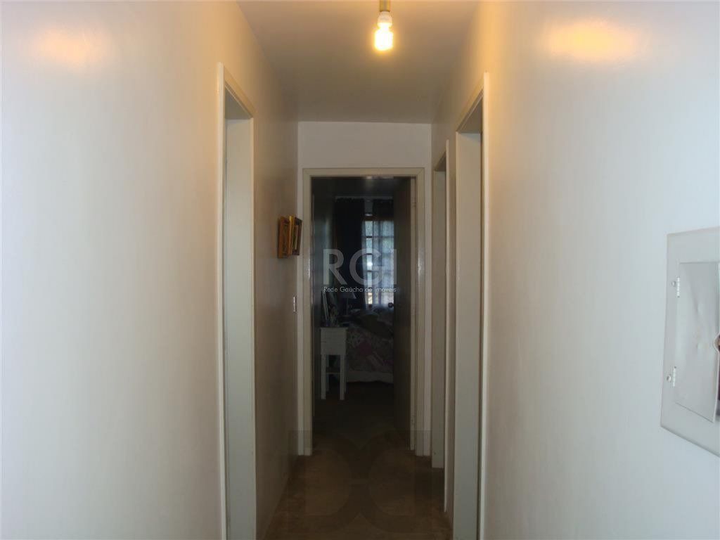Casa para Venda - 240m², 4 dormitórios, sendo 1 suites, 4 vagas - Nonoai — foto 10