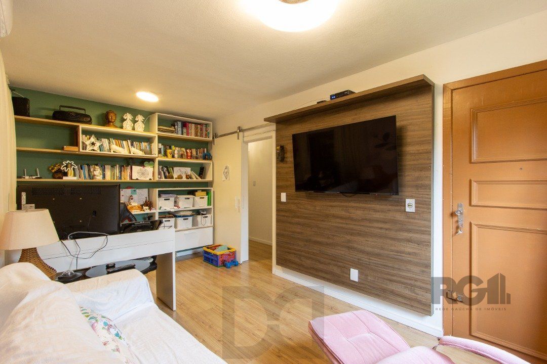 Casa térrea, 3 quartos, edícula, com 2 suites, pátio - Bairro Guarujá — foto 26
