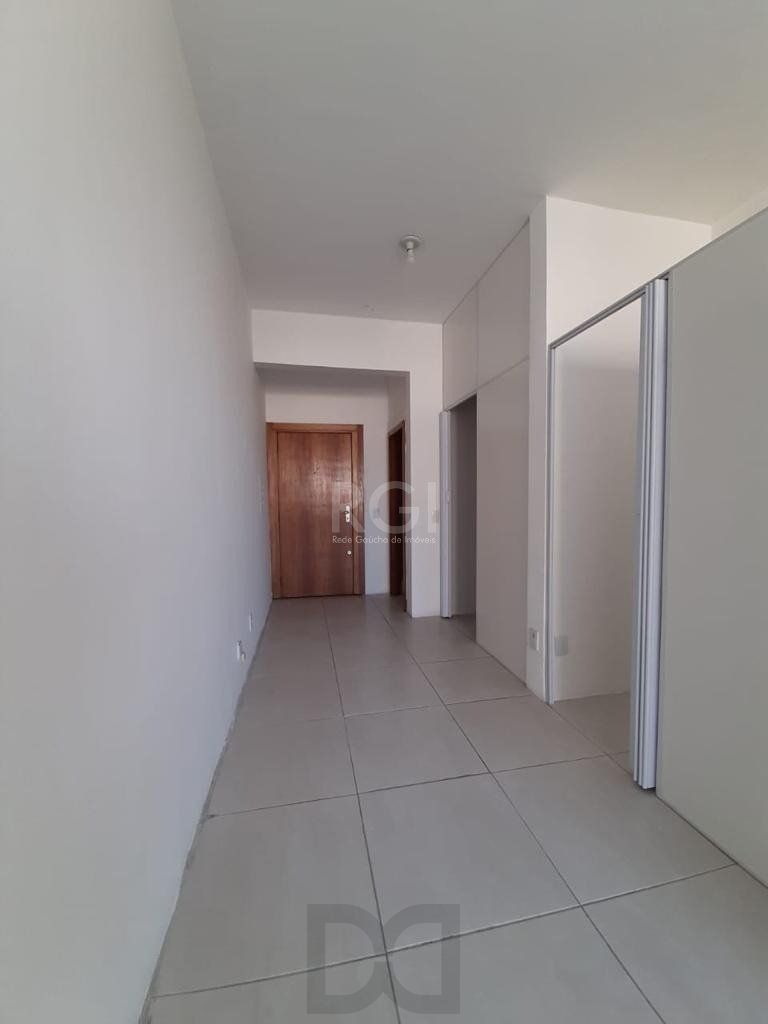 sala comercial localizada na Av Independência em frente ao Hospital Sto Antonio — foto 2