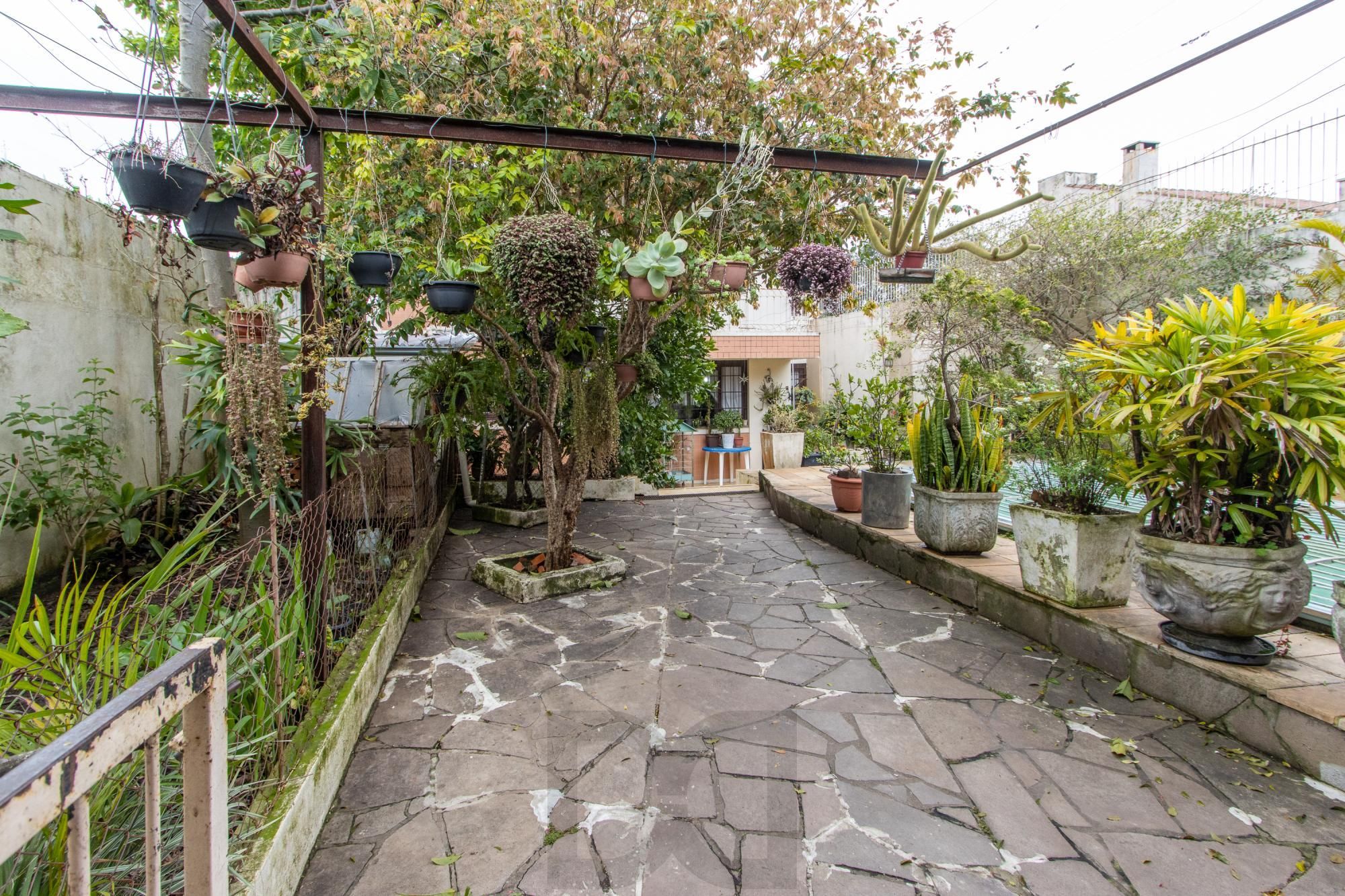 Casa para Venda - 485m², 4 dormitórios, sendo 1 suites, 3 vagas - Cristal — foto 33