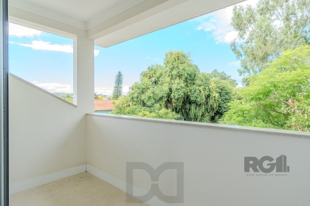 Casa semimobiliada e possui 3 suítes (sendo 1 delas master com closet e hidro) — foto 23