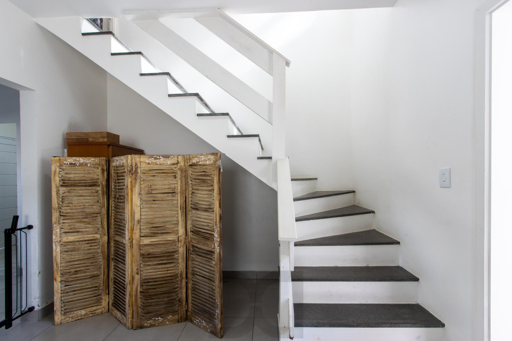 Casa 3 Dormitórios no Bairro Tristeza com 2 Vagas de Garagem — foto 24