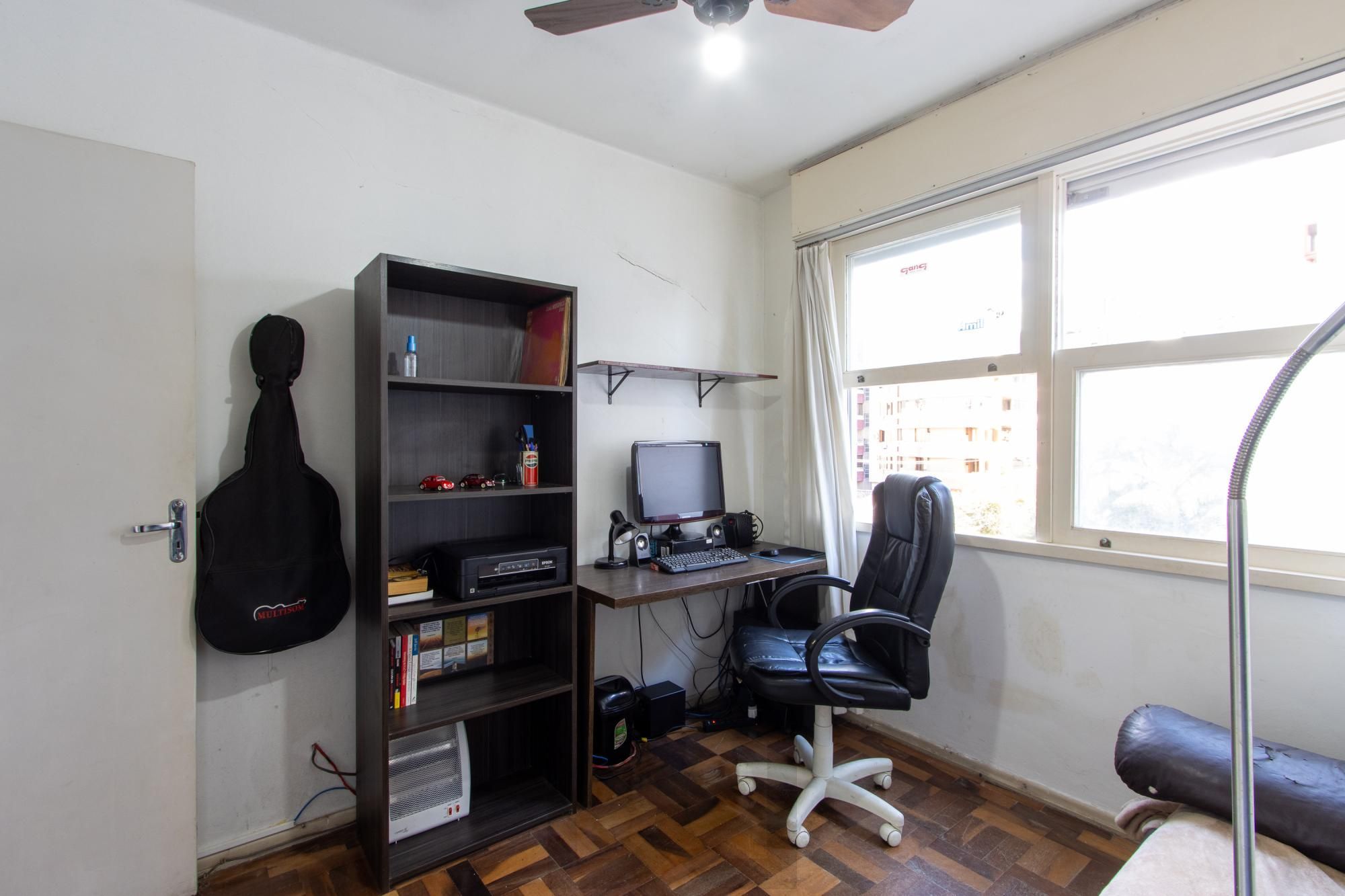 Apartamento de 3 dormitórios com uma vaga de garagem à venda no bairro Menino Deus – Porto Alegre — foto 19