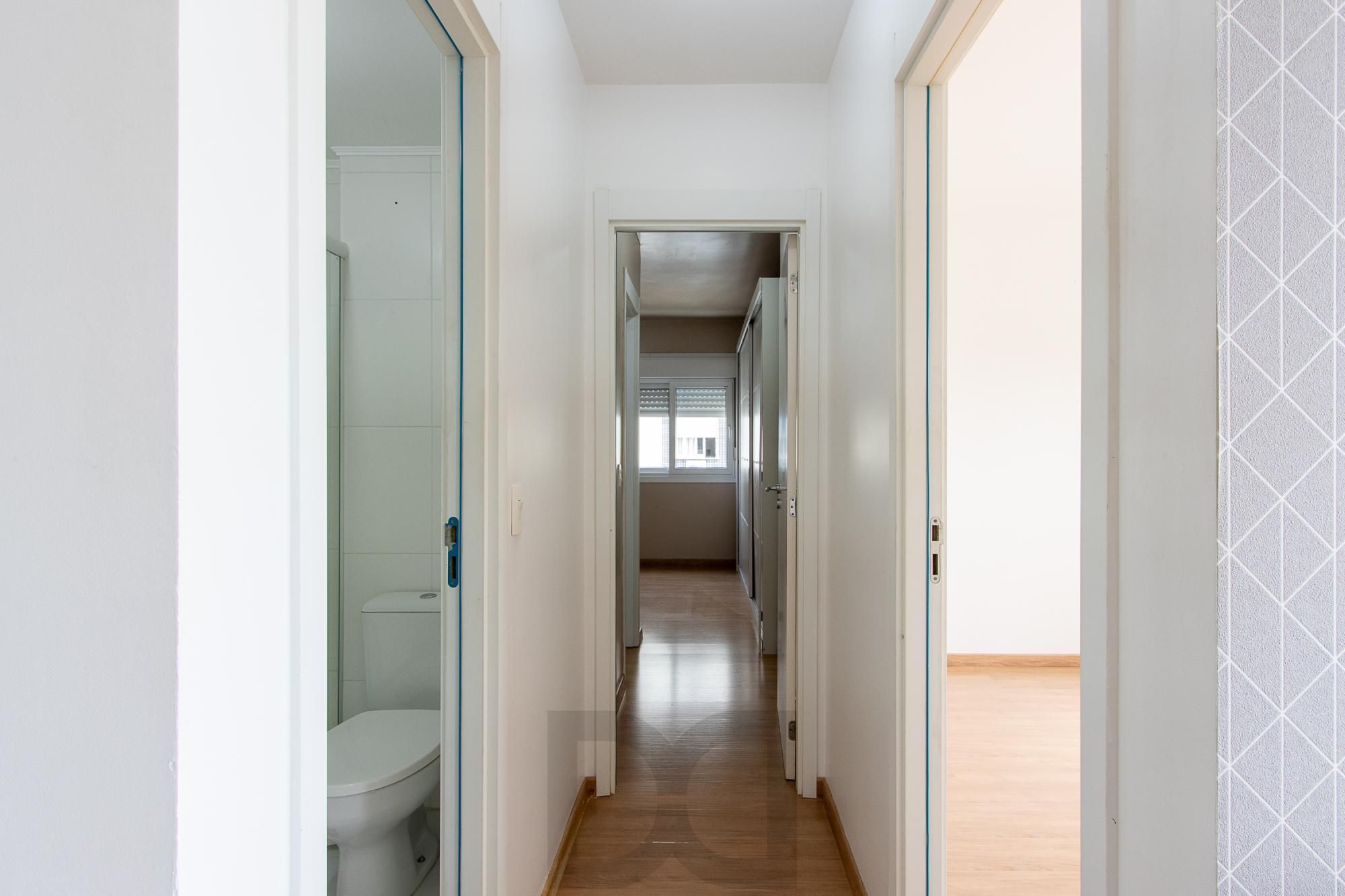 Apartamento de 2 dormitórios com suíte, churrasqueira e infraestrutura completa na Zona Sul de Porto Alegre. — foto 14