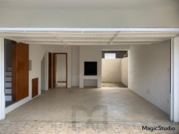 Casa de 3 Pavimentos com Sacadas, Lareira e Espaço Gourmet — foto 3