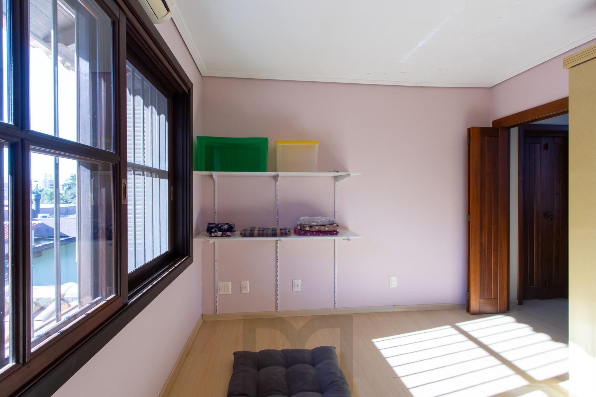 Casa com 3 quartos e 357m² à venda em Tristeza, Porto Alegre. — foto 55